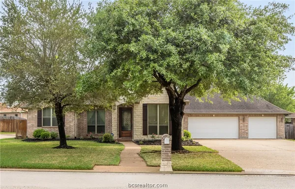$600,000 | 2207 Rockingham Loop, College Station, TX 77845