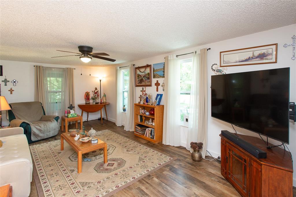 8018 Double Bridge Road Mabank, TX 75156 - Photo 5 of 34
