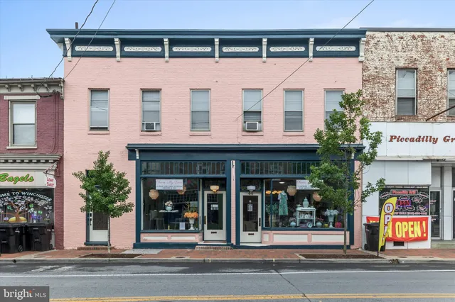 $1,950 | 40 East Piccadilly Street, Unit 2, Winchester, VA 22601