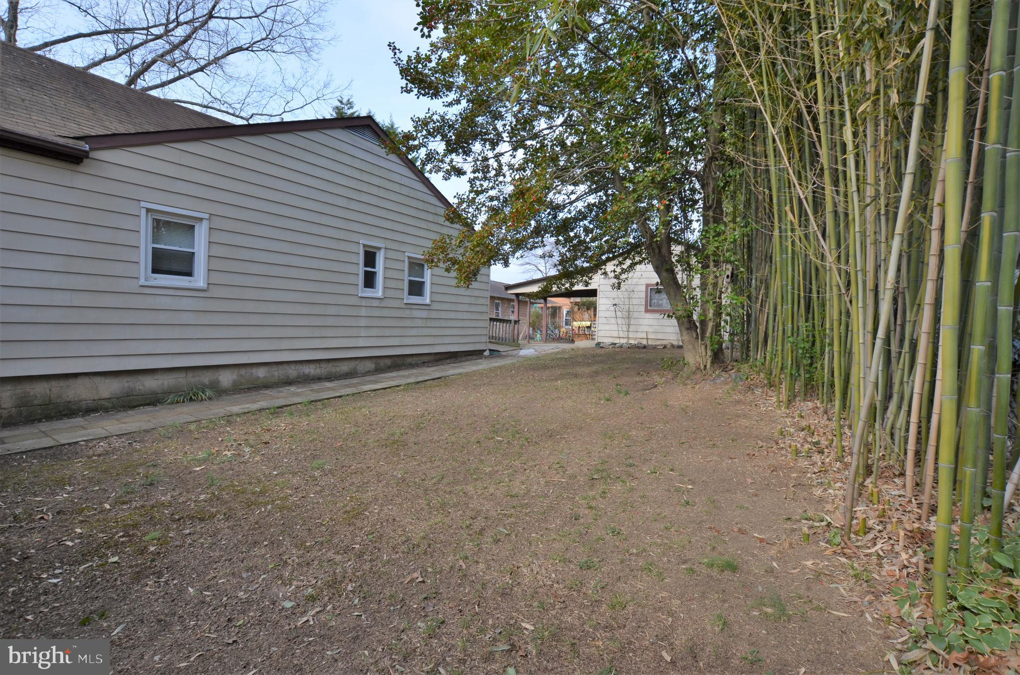 638 Londontown Road Edgewater, MD 21037 - Photo 36 of 51 Lots of room to run in the enclosed yard