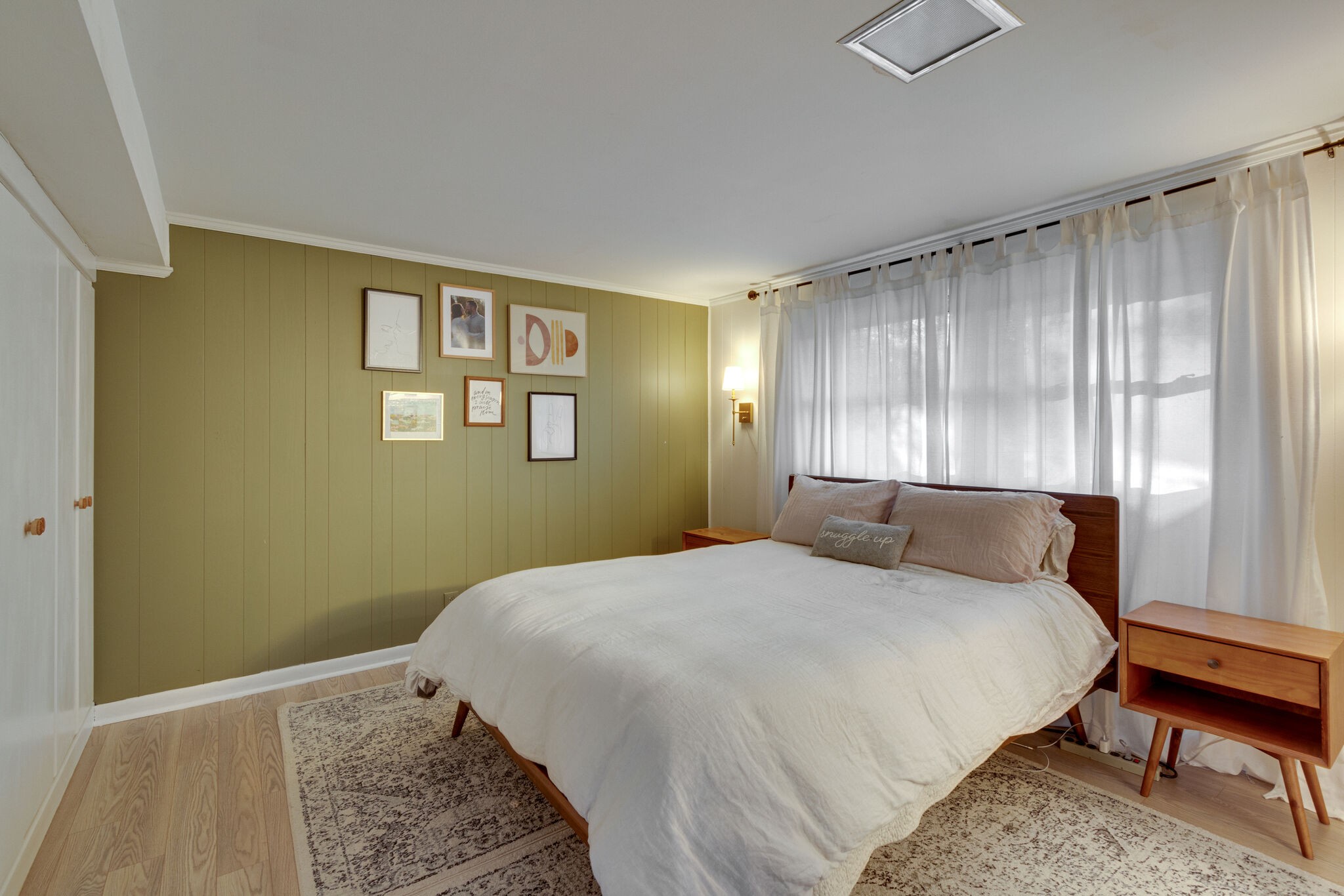 1202 Raleigh Court Murfreesboro, TN 37130 - Photo 20 of 34 a bedroom with a bed and a window