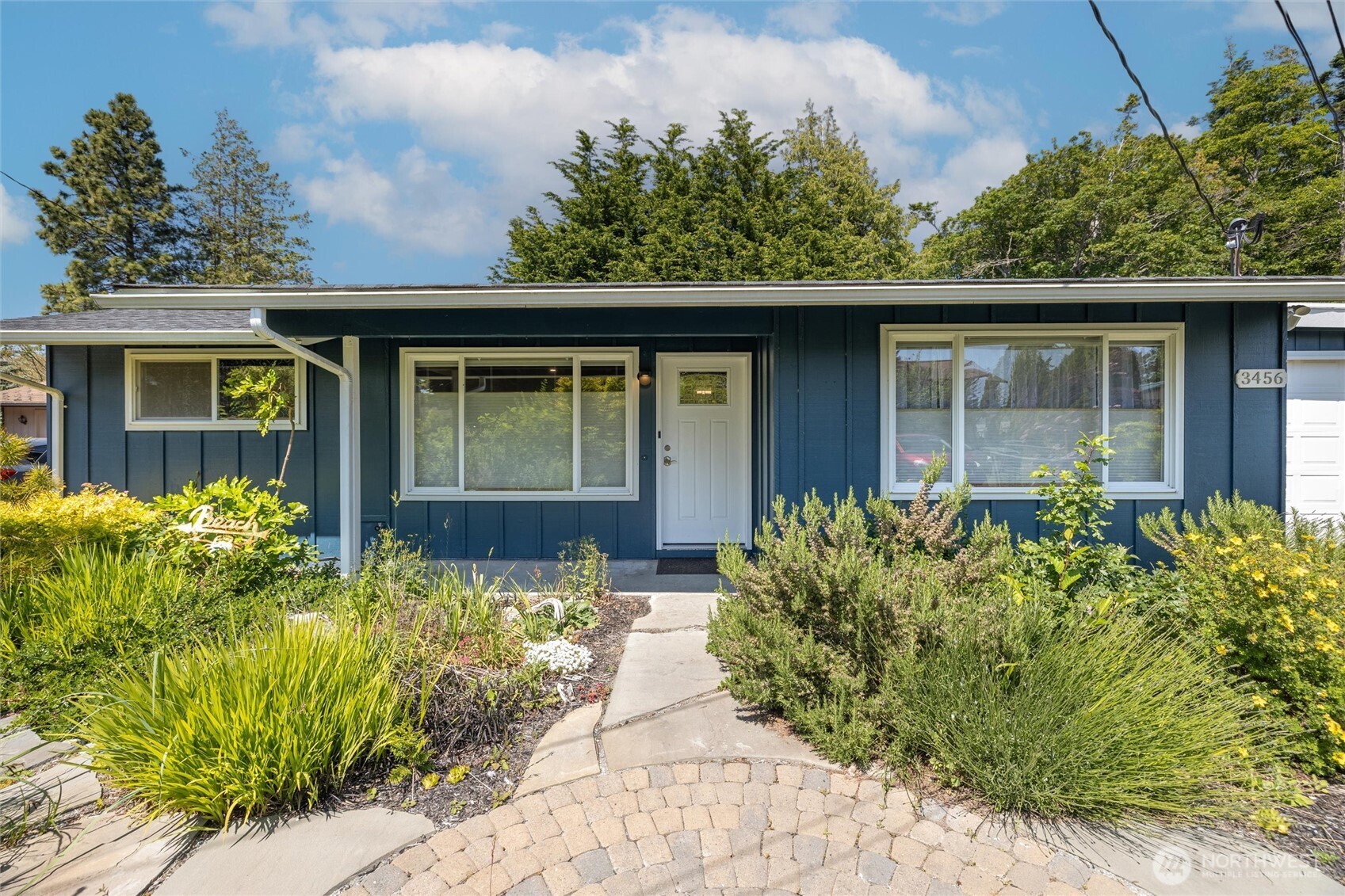 3456 Emma Road Bellingham, WA 98226 - Photo 2 of 32 front view of a house