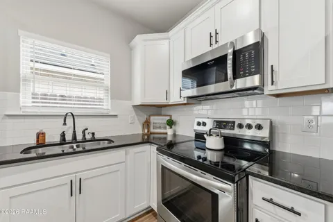 $239,999 | 105 Sandstone Avenue, Scott, LA 70583