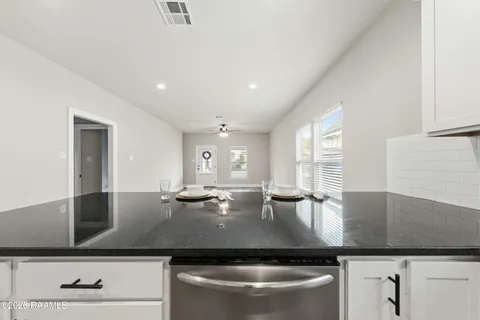 $239,999 | 105 Sandstone Avenue, Scott, LA 70583