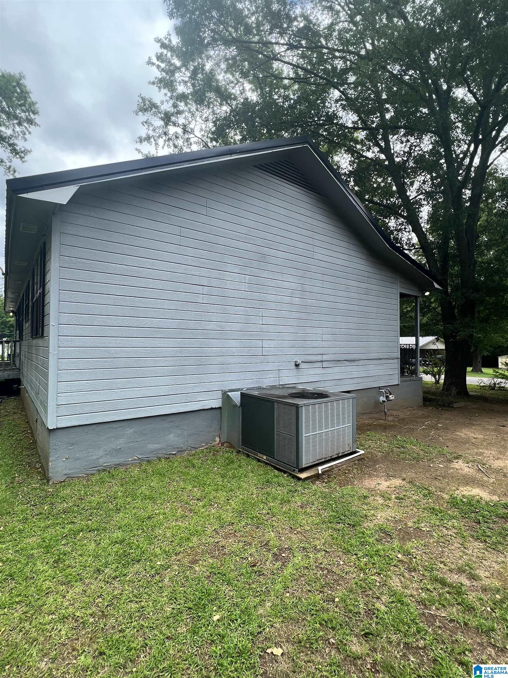 623 Chestnut Street Anniston, AL 36201 - Photo 4 of 20