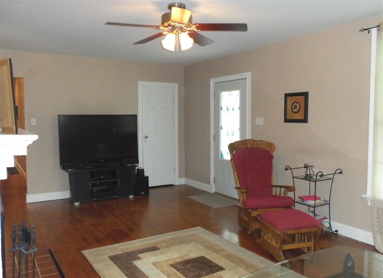 4012 Stringtown Road Evansville, IN 47711 - Photo 6 of 29 Gallery Image 6