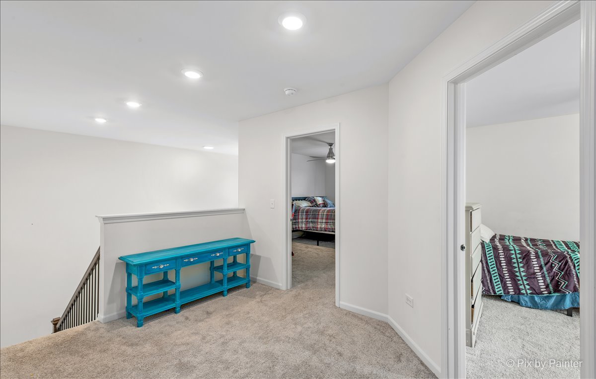 1315 Sage Circle Joliet, IL 60431 - Photo 16 of 27 a view of livingroom with furniture and workspace