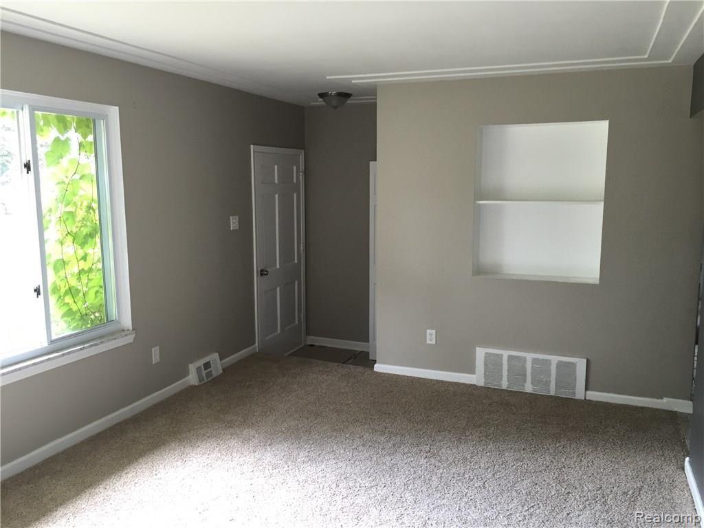 3652 Mark Road Waterford, MI 48328 - Photo 3 of 14 Photo Sep 18, 2 24 26 PM.jpg