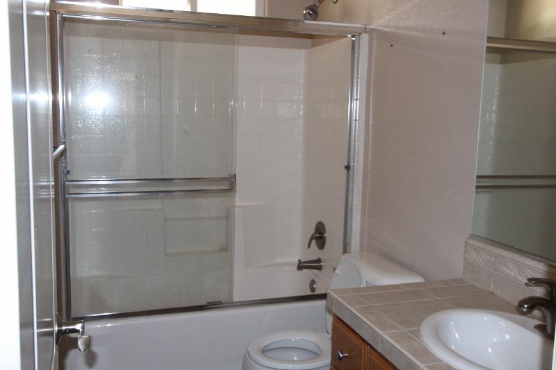 7639 Pit Road Redding, CA 96001 - Photo 8 of 11 bathroom (800x533).jpg