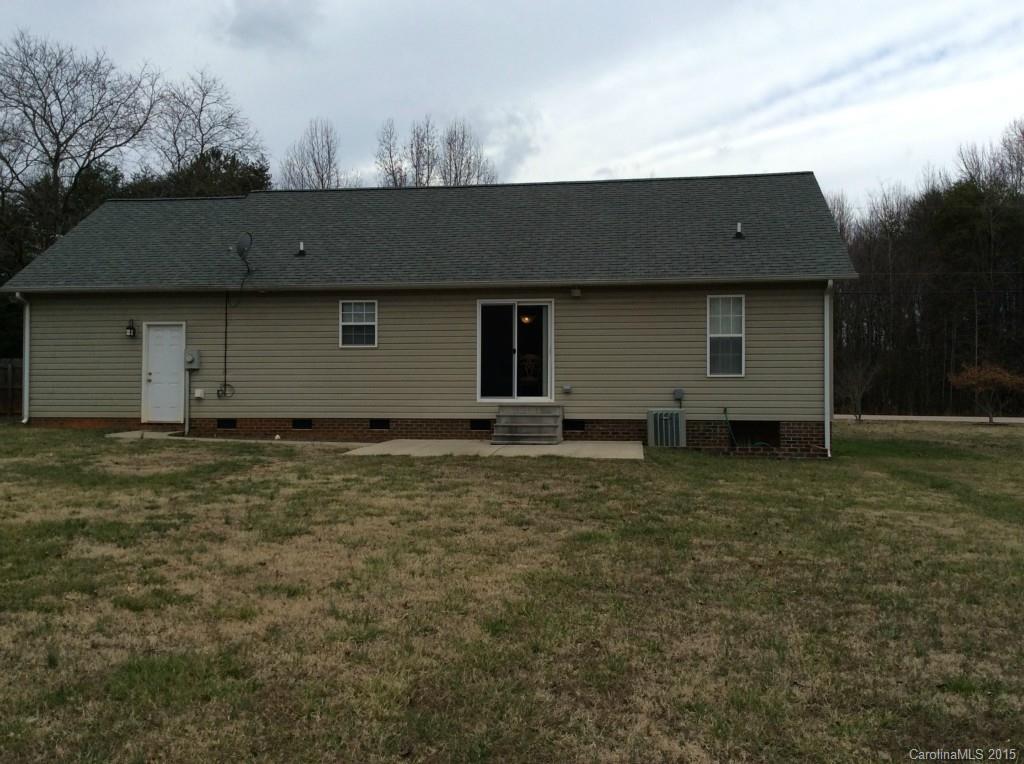 345 Gold Knob Road Salisbury, NC 28146 - Photo 3 of 15 a backyard of a house