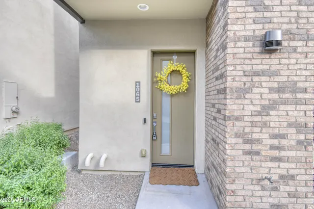 a view of an entryway