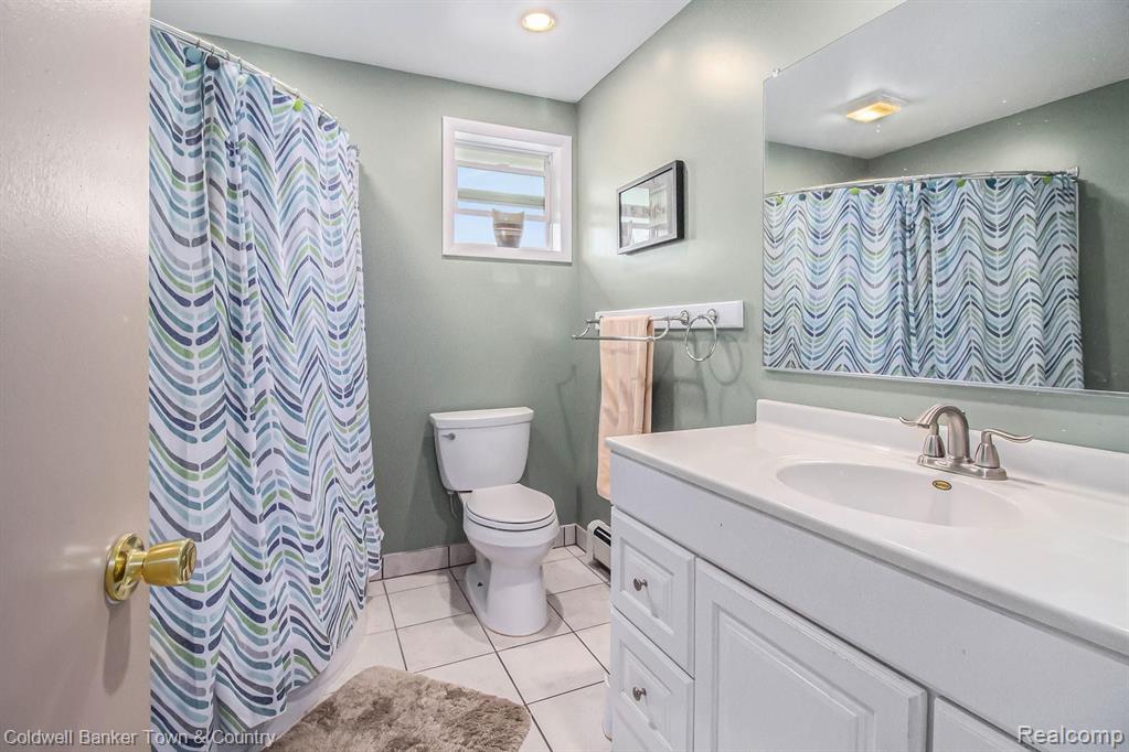 6751 Dunn Road Howell, MI 48855 - Photo 15 of 29
