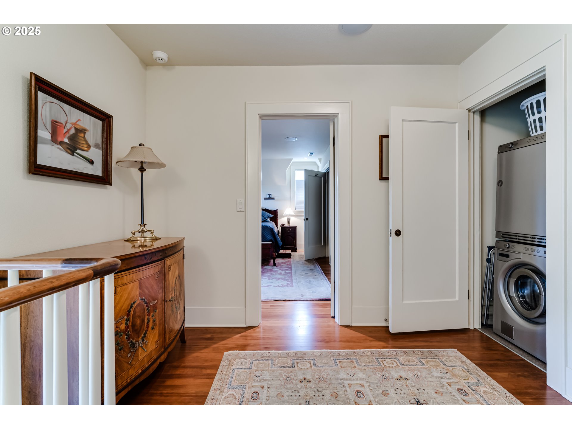 1976 University Street Eugene, OR 97403 - Photo 14 of 36 a view of a hallway view with wooden floor and furniture