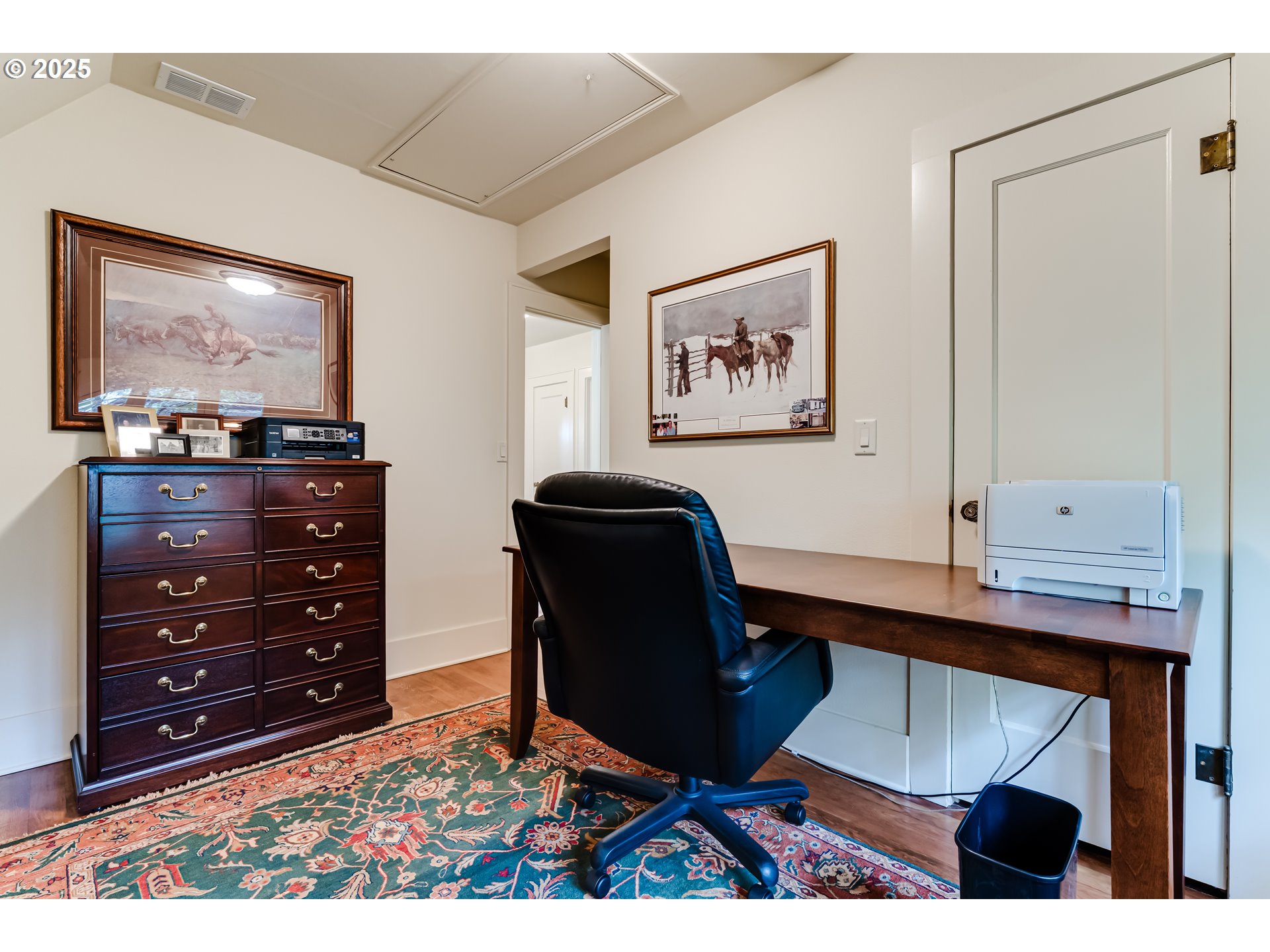 1976 University Street Eugene, OR 97403 - Photo 19 of 36 a view of a workspace with furniture