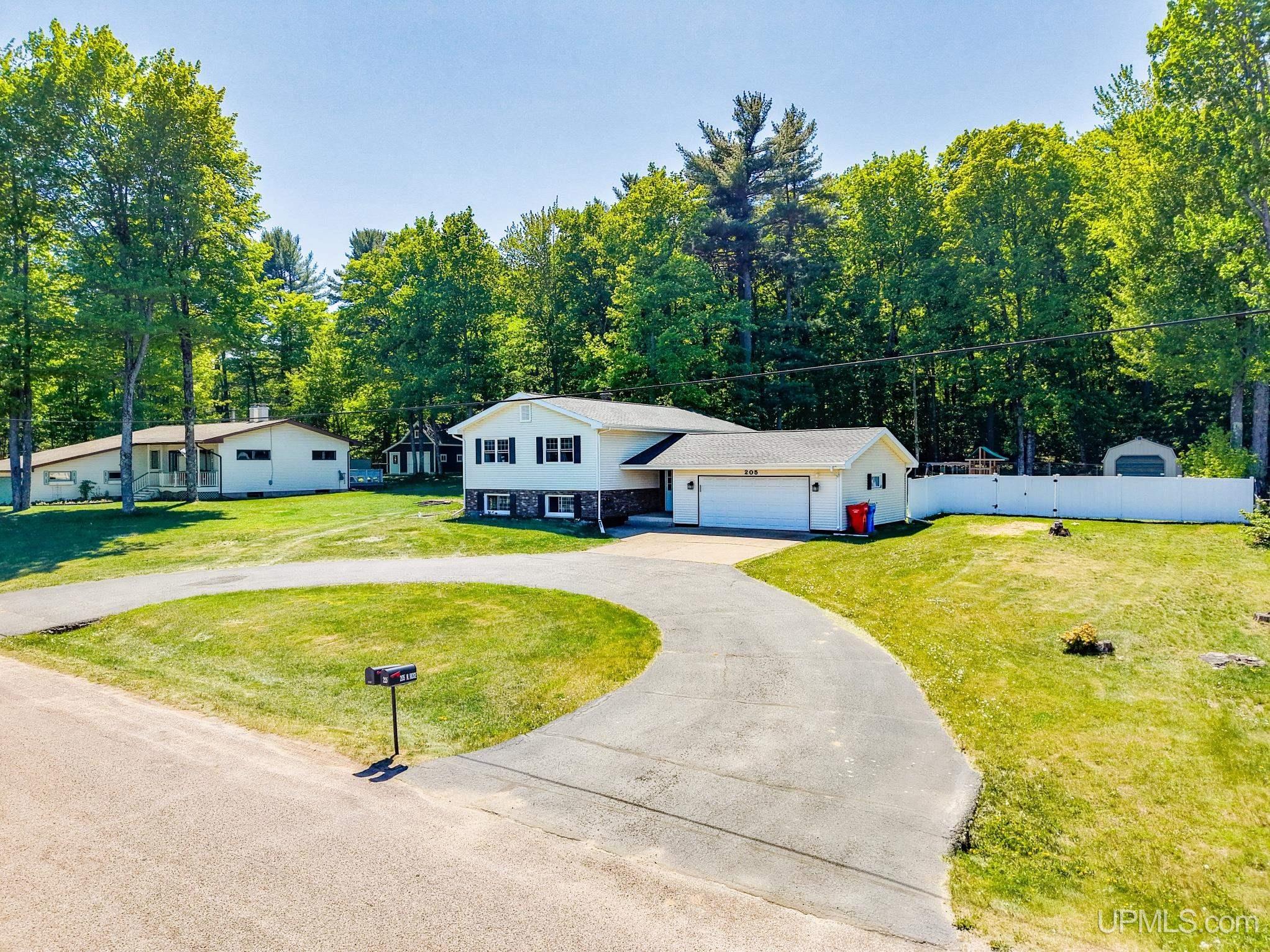 205 North Rose Street Ishpeming, MI 49849 - Photo 39 of 47