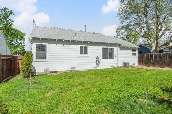 $349,000 | 976 Acacia Avenue, Sacramento, CA 95815