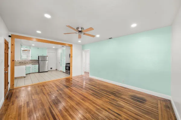 $349,000 | 976 Acacia Avenue, Sacramento, CA 95815