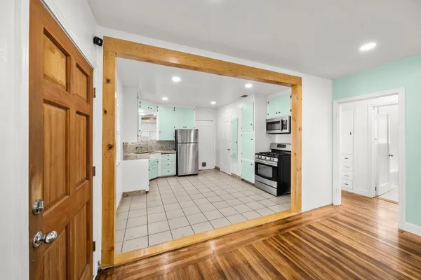 $349,000 | 976 Acacia Avenue, Sacramento, CA 95815