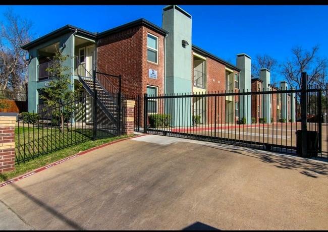 4622 Monarch Street, Unit 106 Dallas, TX 75204 - Photo 12 of 12 Gate featuring stairs