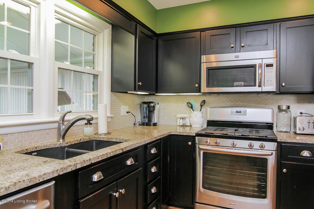 6413 Ridge Cliff Road Louisville, KY 40228 - Photo 18 of 50 0030