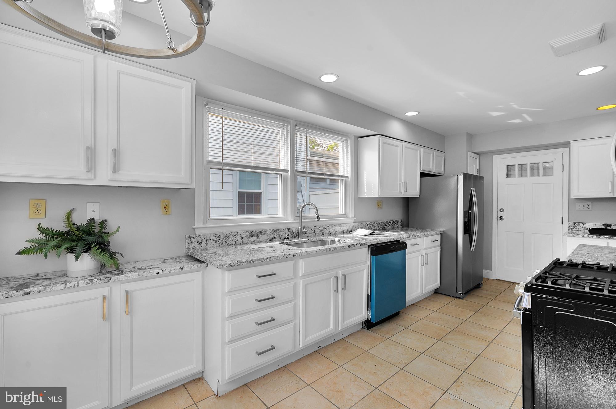 1204-7 Seven Oaks Road Halethorpe, MD 21227 - Photo 12 of 34