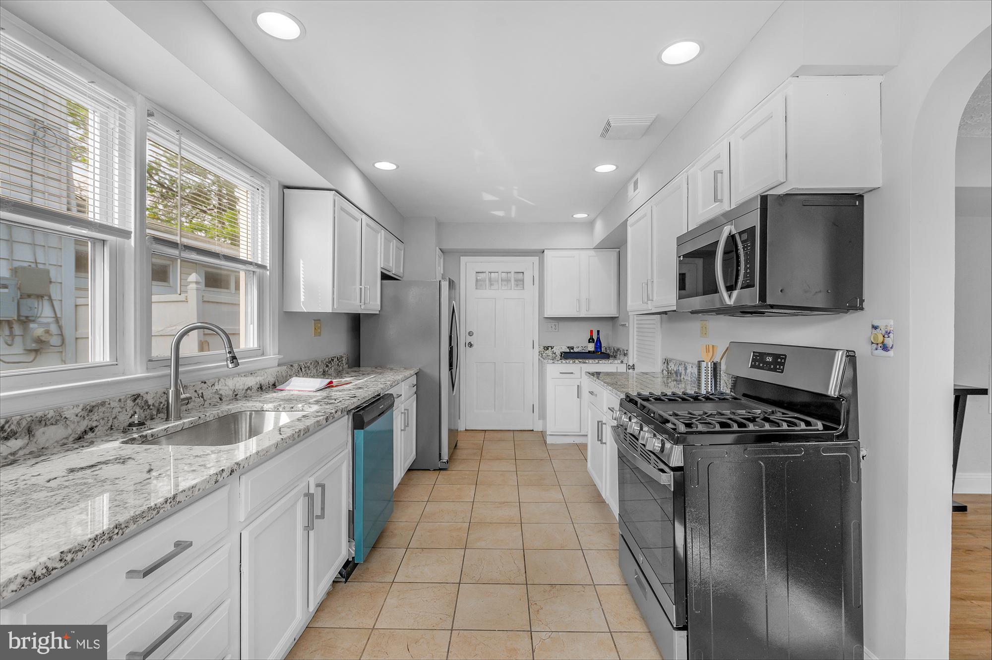 1204-7 Seven Oaks Road Halethorpe, MD 21227 - Photo 13 of 34