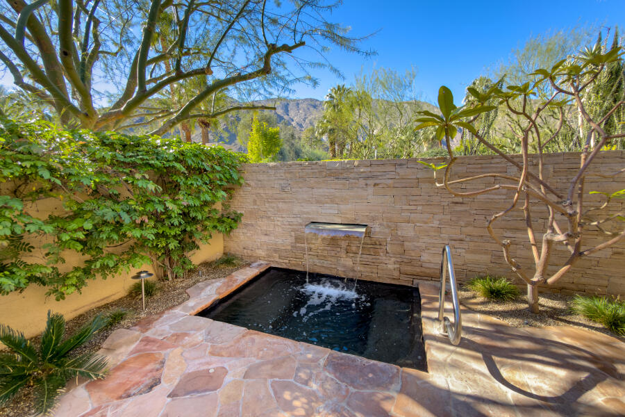 630 North Cahuilla Road Palm Springs, CA 92262 - Photo 31 of 65 040