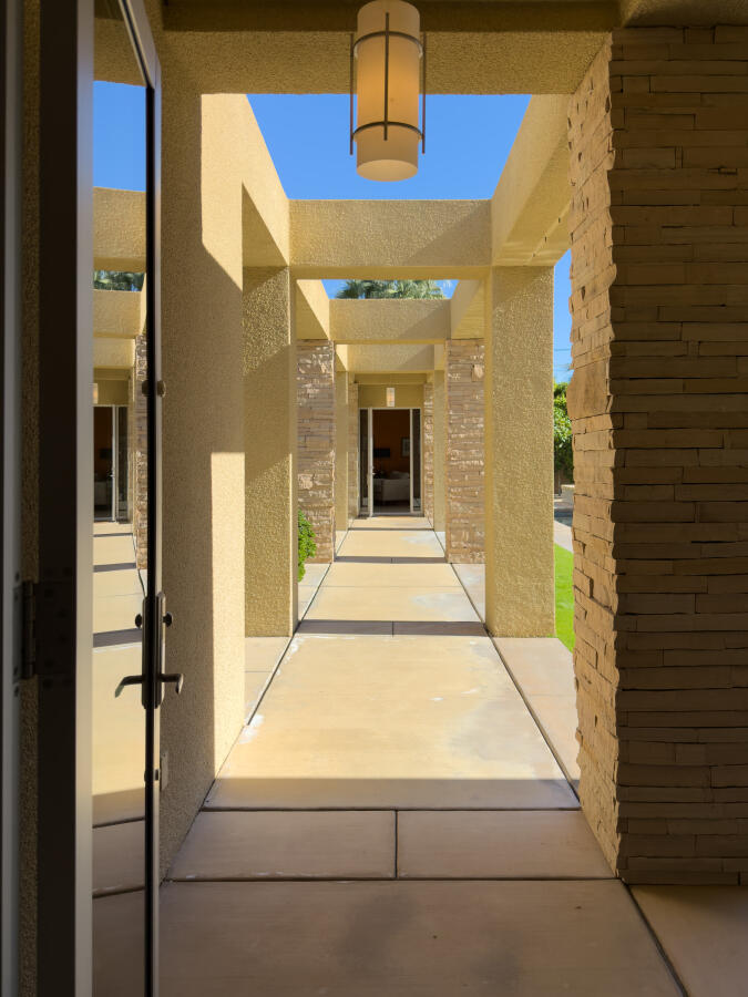 630 North Cahuilla Road Palm Springs, CA 92262 - Photo 45 of 65 038