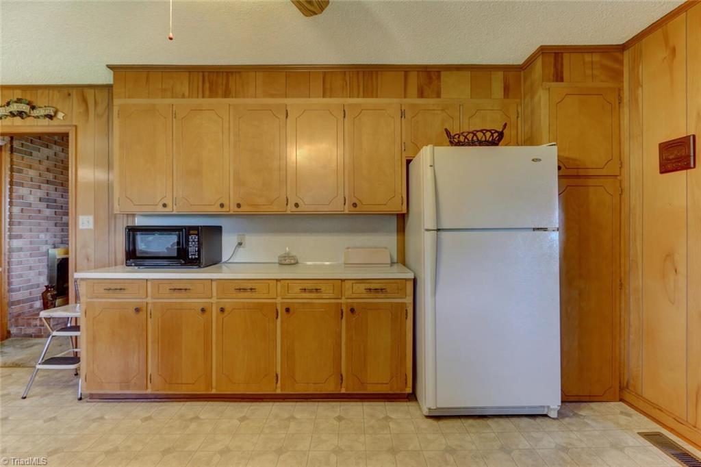 1690 Guerrant Springs Road Ruffin, NC 27326 - Photo 13 of 33