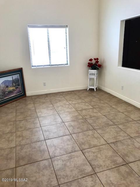 1033 Oso Court Rio Rico, AZ 85648 - Photo 6 of 41