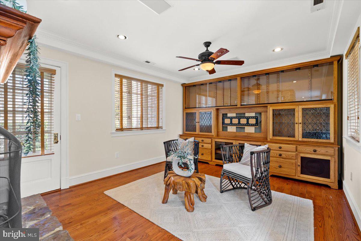 209 Sutton Wick Road Pasadena, MD 21122 - Photo 11 of 42