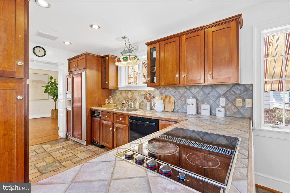 209 Sutton Wick Road Pasadena, MD 21122 - Photo 14 of 42