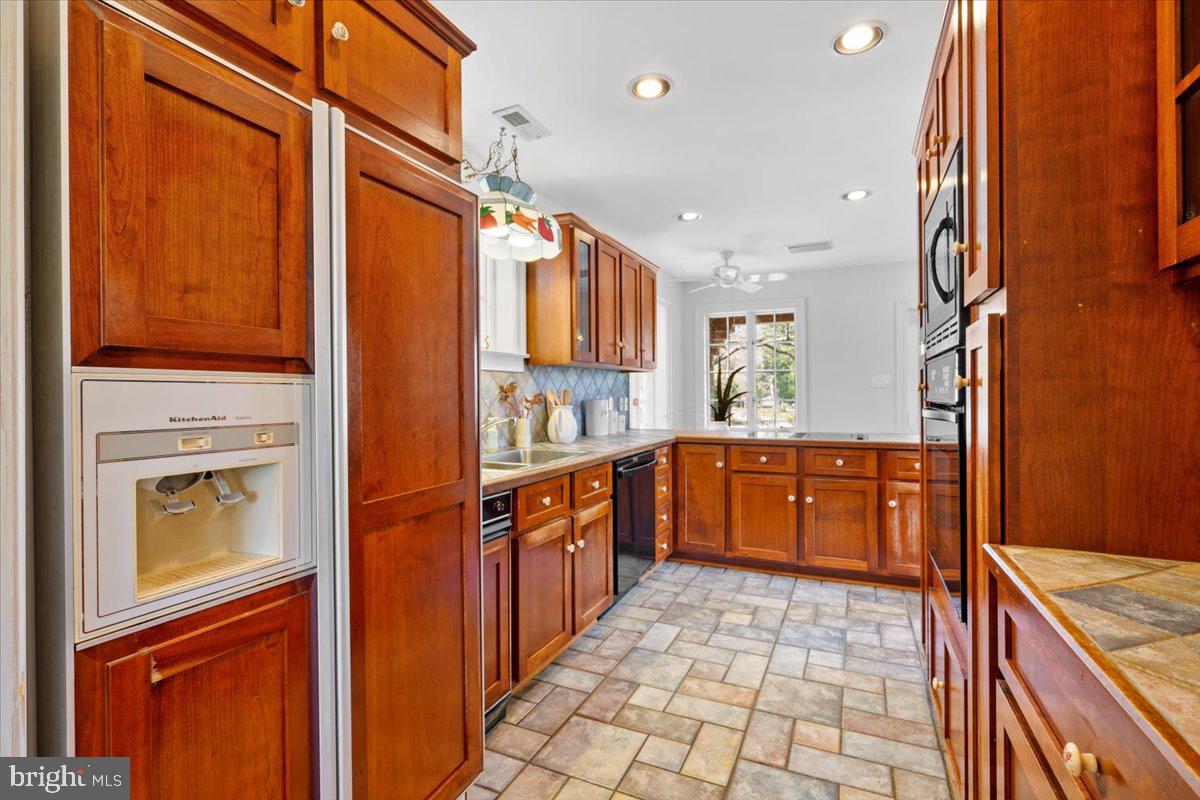 209 Sutton Wick Road Pasadena, MD 21122 - Photo 15 of 42