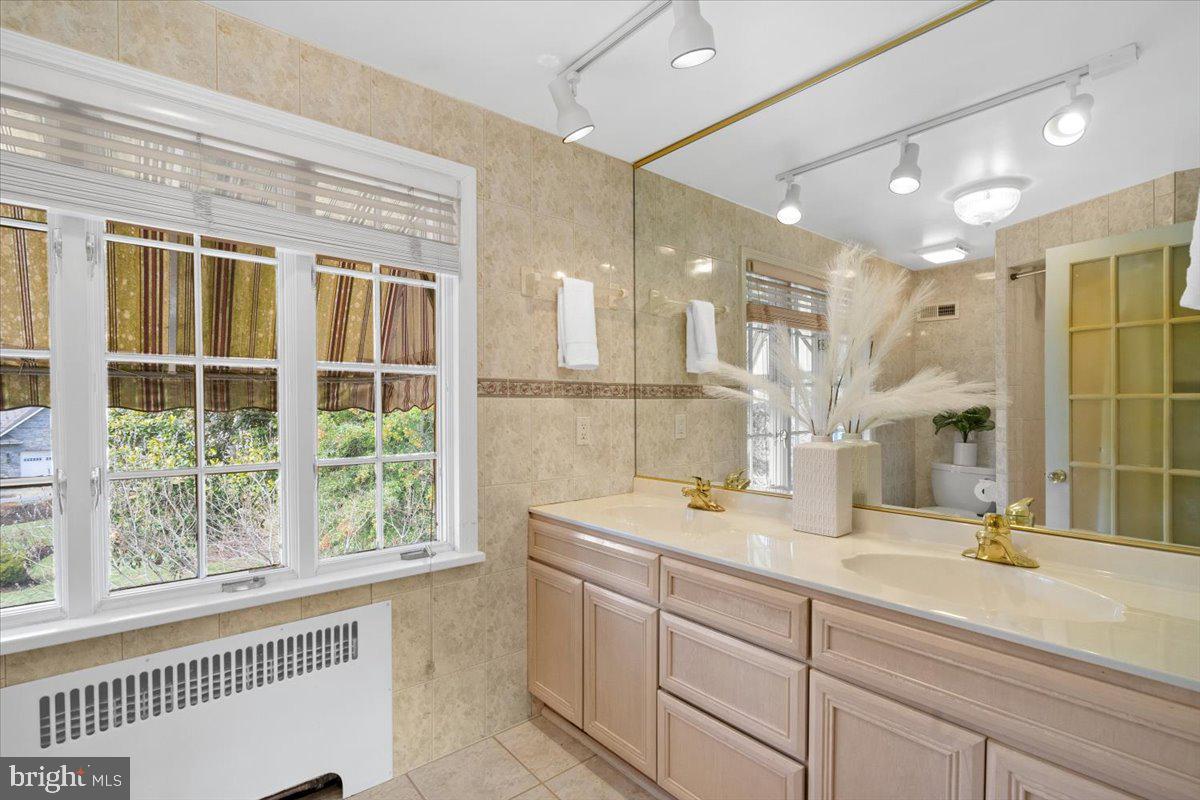 209 Sutton Wick Road Pasadena, MD 21122 - Photo 24 of 42