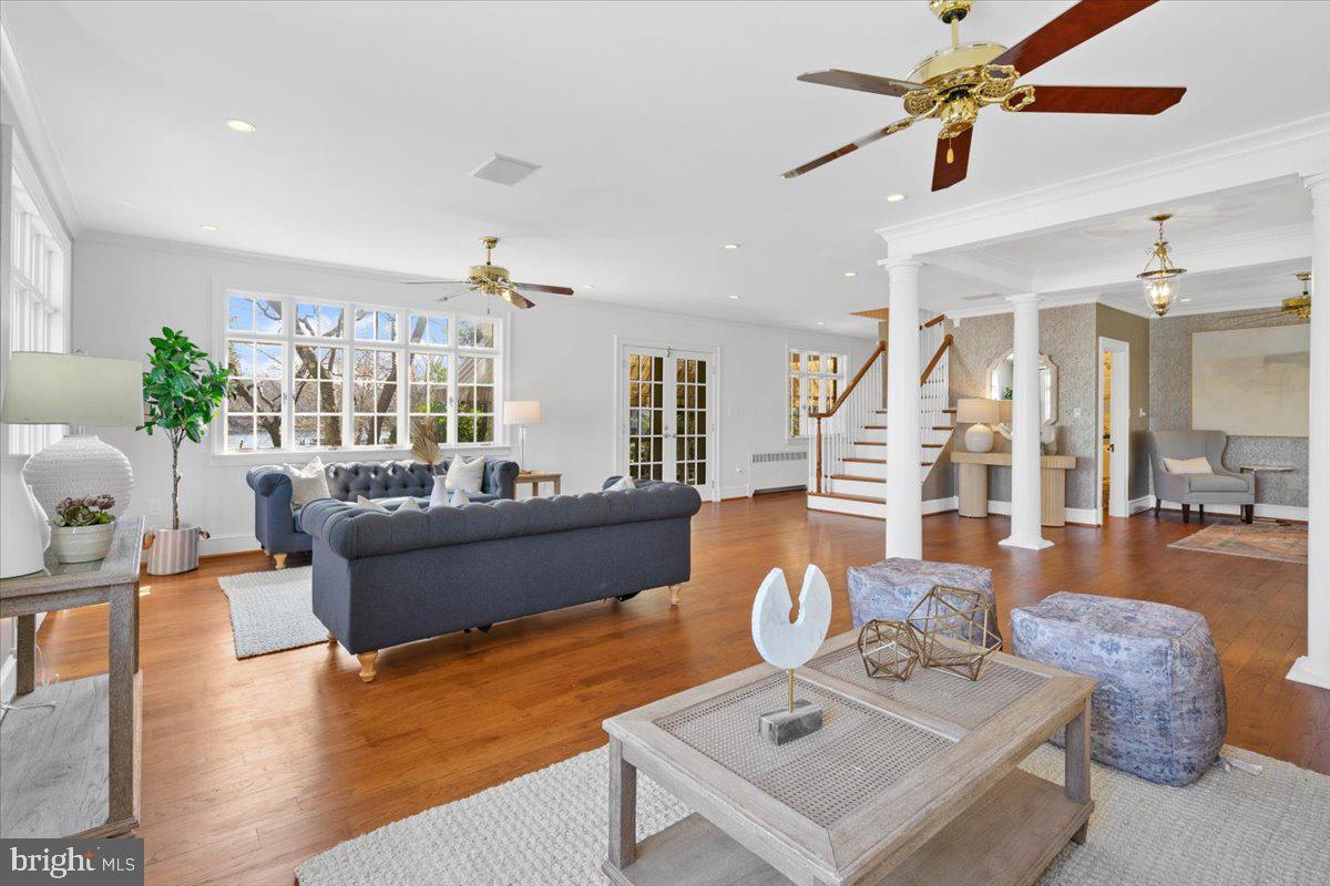 209 Sutton Wick Road Pasadena, MD 21122 - Photo 5 of 42