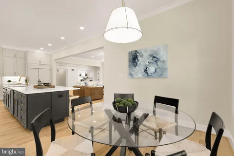 $2,995,000 | 10700 Alloway Drive, Potomac, MD 20854