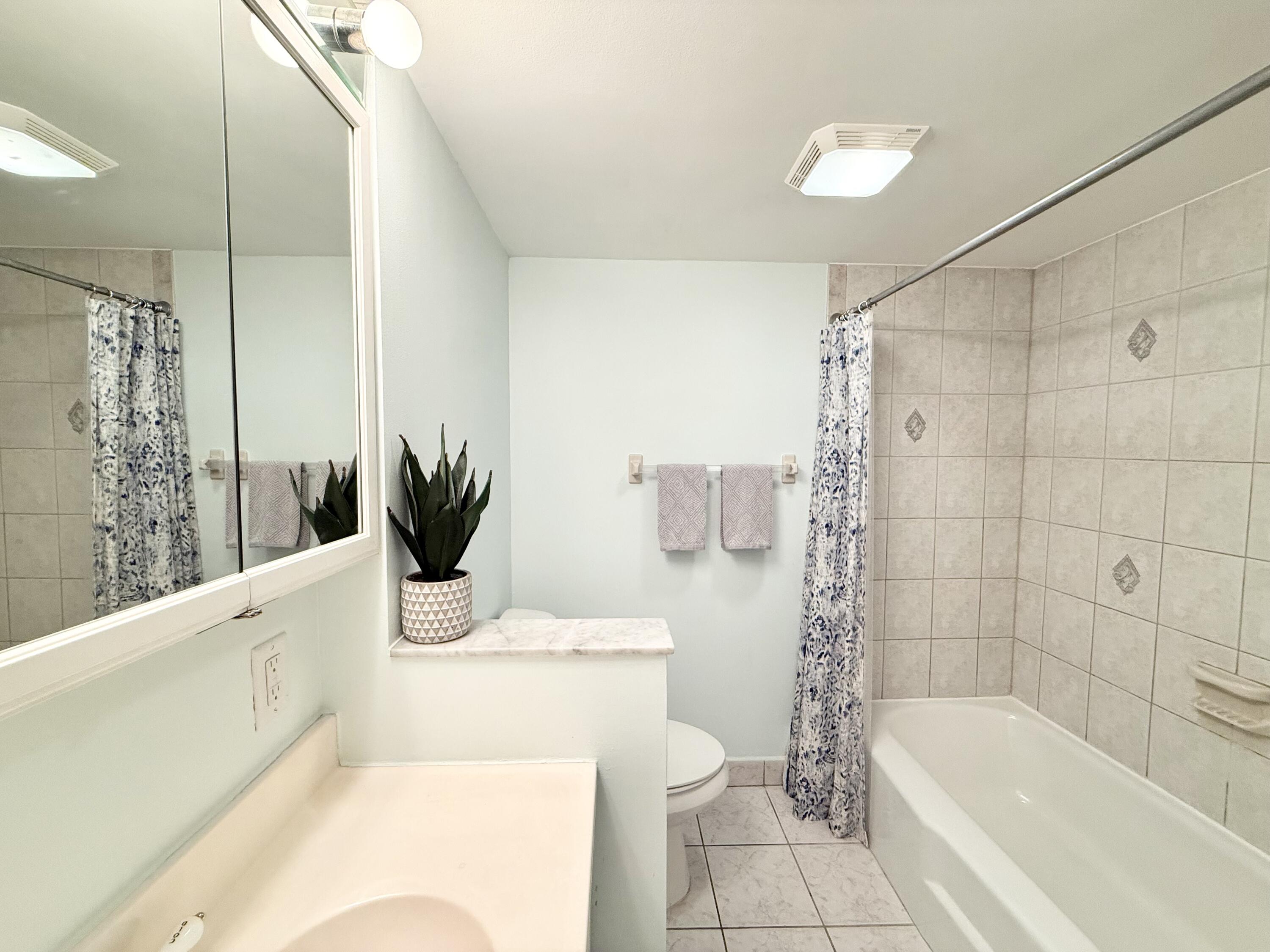950 Ponce De Leon Road, Unit 104 Boca Raton, FL 33432 - Photo 10 of 42 2nd Full Bathroom