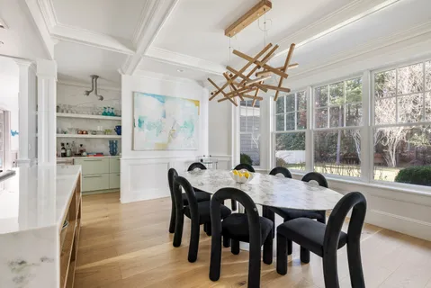 9 Old Pine Drive, East Hampton, NY 11937