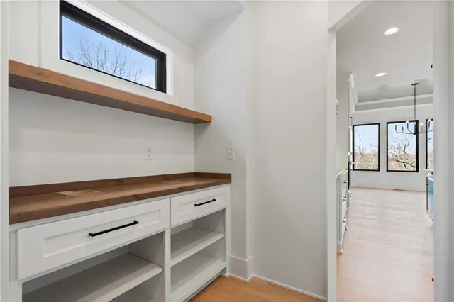 $799,000 | 115 Teton Ridge, Lake Winnebago, MO 64034