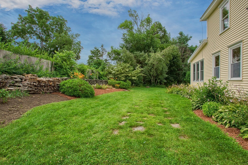 199 Cross Road Lunenburg, MA 01462 - Photo 2 of 29 Gallery Image 2
