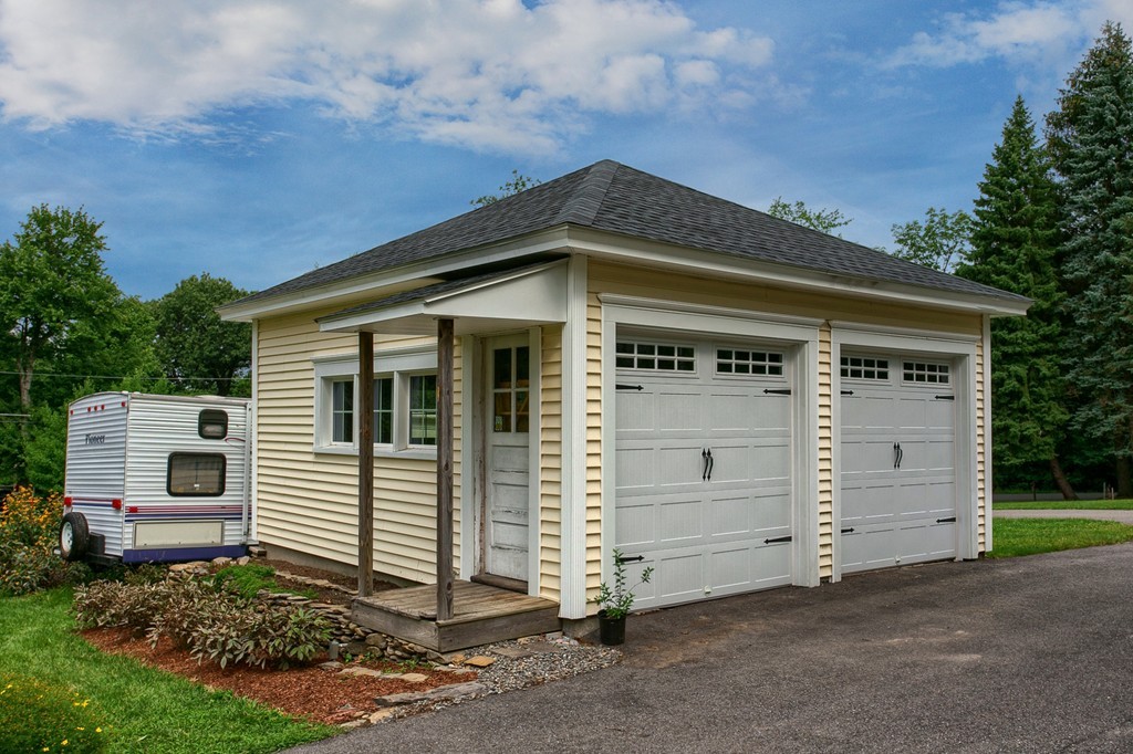 199 Cross Road Lunenburg, MA 01462 - Photo 27 of 29 Gallery Image 27