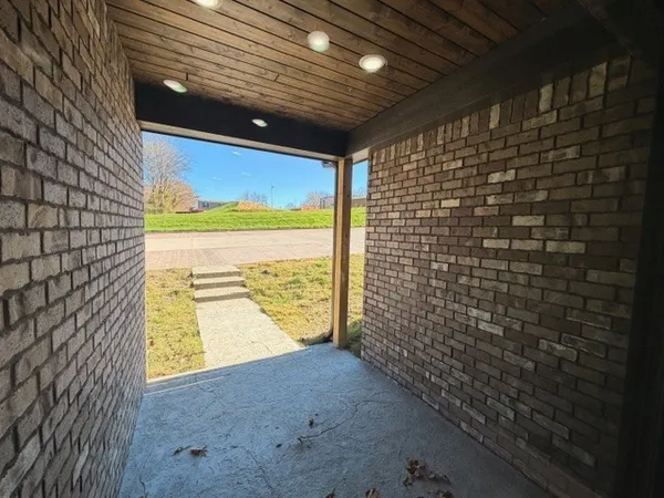 $1,950 | 104 Nichali Drive, Charlotte, TN 37036