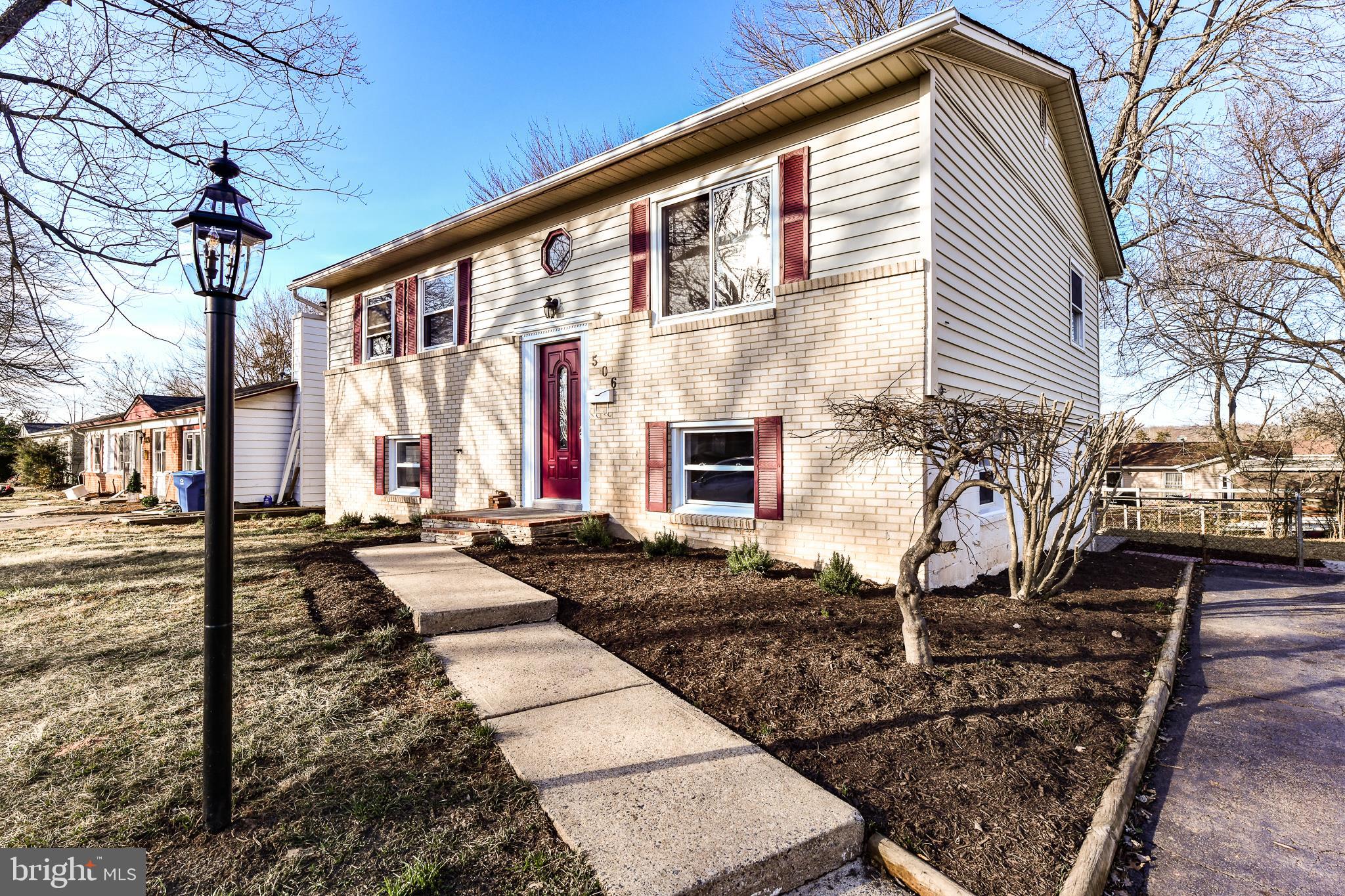 506 West Nettle Tree Road Sterling, VA 20164 - Photo 2 of 32 Gallery Image 2