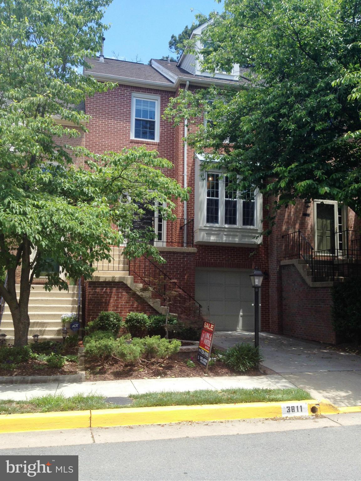 3811 Inverness Road Fairfax, VA 22033 - Photo 2 of 30 Exterior (Front)