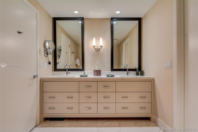 $2,200,000 | 17121 Collins Avenue, Unit 3001, Sunny Isles Beach, FL 33160