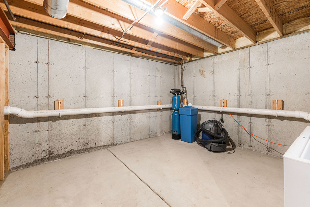 508 Winding Trail Genoa, IL 60135 - Photo 35 of 41 a view of a storage & utility room with countertop
