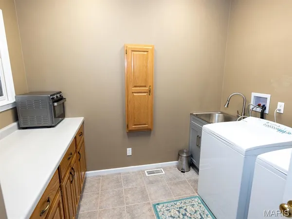 $769,000 | 1889 Bay Avenue, Hannibal, MO 63401