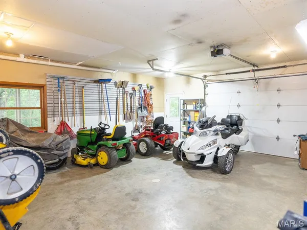 $769,000 | 1889 Bay Avenue, Hannibal, MO 63401