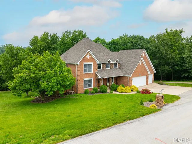 $769,000 | 1889 Bay Avenue, Hannibal, MO 63401