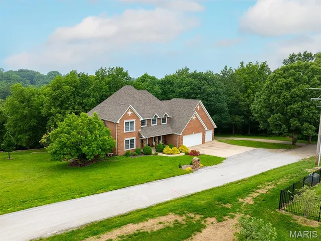 $769,000 | 1889 Bay Avenue, Hannibal, MO 63401